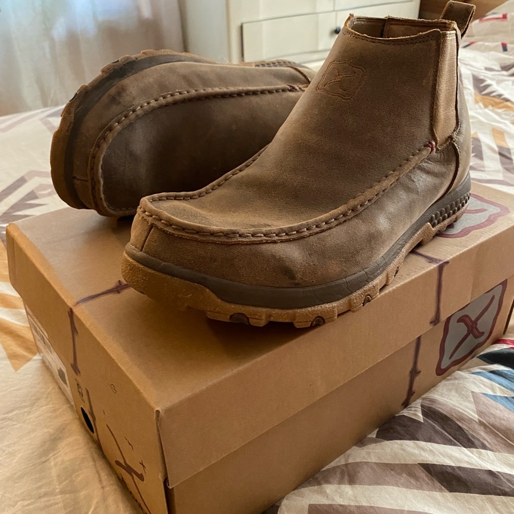 Mens twisted x driving mocs. Size 11W.
